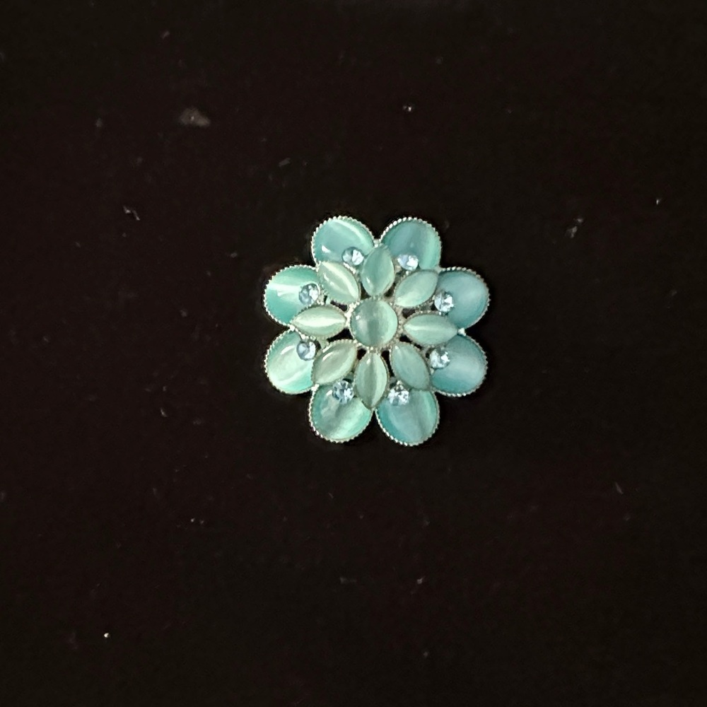 Elegant Floral Blue and Silver Ring